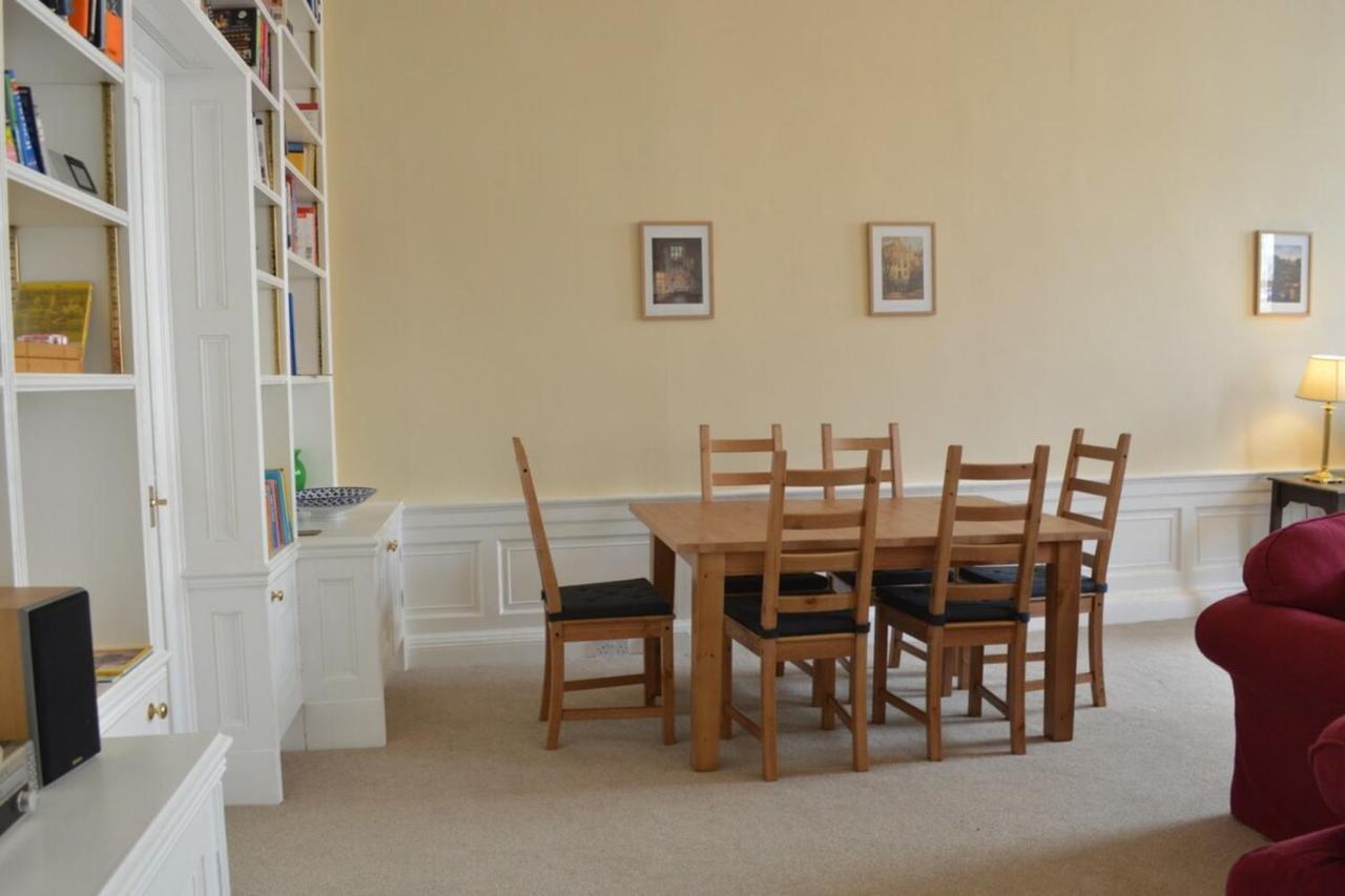 Traditional Georgian Flat In New Town เอดินบะระ ภายนอก รูปภาพ